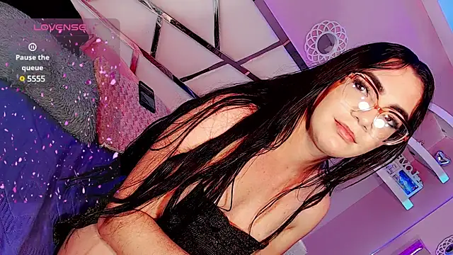 Dalis Hills online show from March 17, 2025, 10:49 am