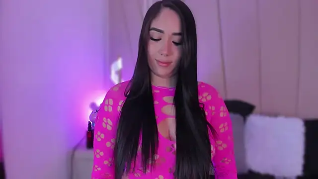 Nikki vega online show from February 14, 2025, 7:59 am