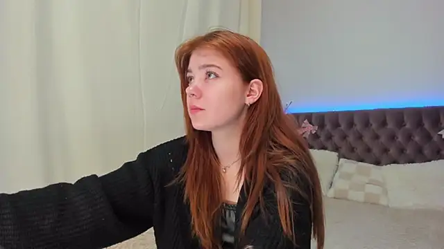 Ella Mayers online show from March 20, 2025, 9:13 pm