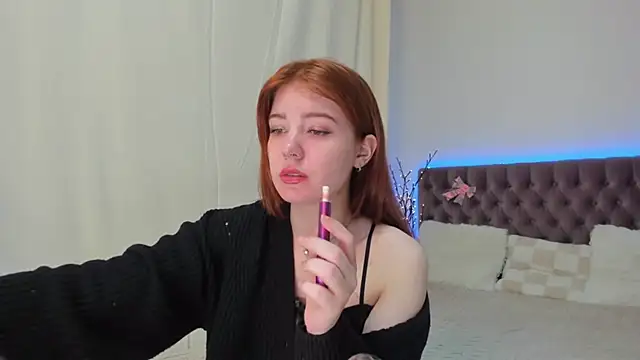 Ella Mayers online show from March 21, 2025, 1:24 am