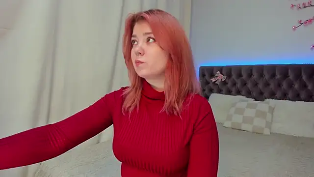 Ella Mayers online show from November 2, 2025, 1:24 pm