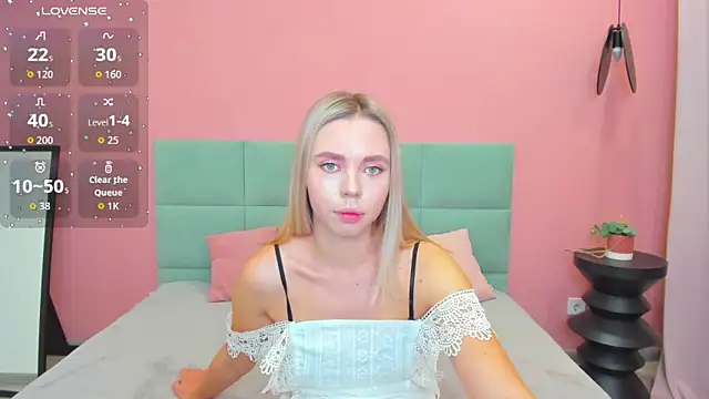 Snapshot of TessaAdorable chatting on September 13, 2025, 1:27 am TessaAdorable online show from September 13, 2025, 1:27 am