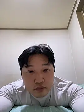 offwhite777 online show from February 7, 2025, 9:58 am