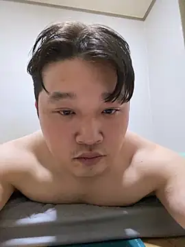 offwhite777 online show from February 23, 2025, 4:35 pm