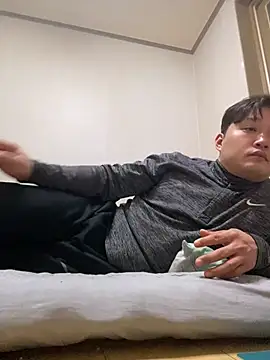 offwhite777 online show from February 25, 2025, 2:54 pm