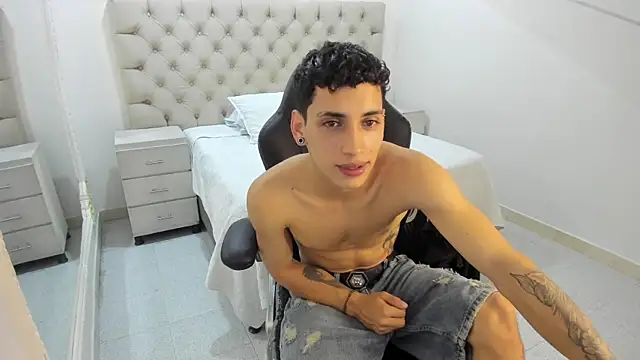 Snapshot of JhoanLeandro chatting on November 2, 2025, 5:21 am JhoanLeandro online show from November 2, 2025, 5:21 am