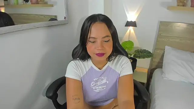 Snapshot of dalila_harris chatting on March 14, 2025, 7:34 pm dalila harris online show from March 14, 2025, 7:34 pm