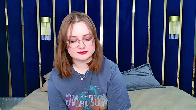 Kendra Parlow online show from February 9, 2025, 1:33 am