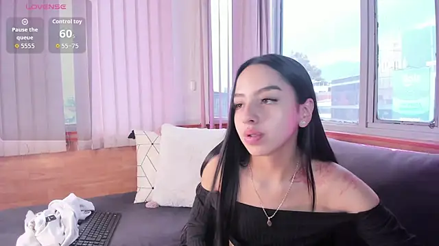 Daphne chers online show from February 12, 2026, 8:15 pm