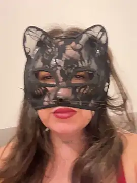 laarti online show from November 17, 2025, 2:45 pm