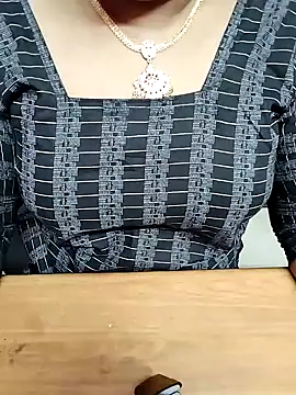 Snapshot of Tamil_Radha chatting on September 28, 2025, 5:51 pm Tamil Radha online show from September 28, 2025, 5:51 pm