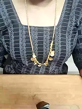 Snapshot of Tamil_Radha chatting on October 9, 2025, 11:47 pm Tamil Radha online show from October 9, 2025, 11:47 pm