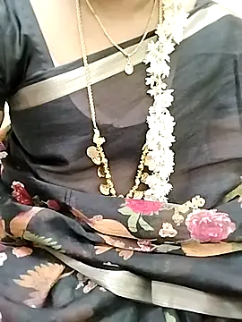 Snapshot of Tamil_Radha chatting on October 13, 2025, 11:21 am Tamil Radha online show from October 13, 2025, 11:21 am