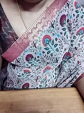 Snapshot of Tamil_Radha chatting on October 30, 2025, 12:39 pm Tamil Radha online show from October 30, 2025, 12:39 pm