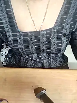 Snapshot of Tamil_Radha chatting on November 2, 2025, 6:10 pm Tamil Radha online show from November 2, 2025, 6:10 pm