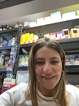 Snapshot of Andrea18_blonde chatting on March 29, 2026, 3:45 pm Andrea18 blonde online show from March 29, 2026, 3:45 pm