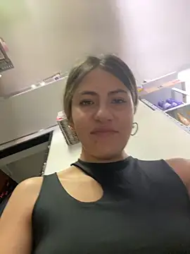 Snapshot of Andrea18_blonde chatting on March 30, 2026, 3:35 pm Andrea18 blonde online show from March 30, 2026, 3:35 pm
