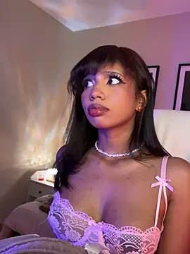 Gigi Strawberry online show from March 1, 2026, 2:24 am