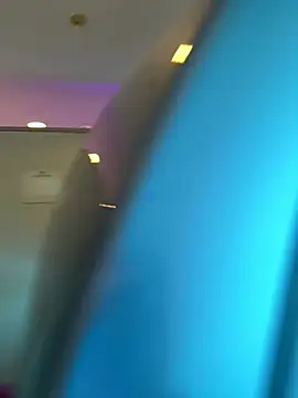 Snapshot of Lars-Lola chatting on March 9, 2025, 10:30 am Lars-Lola online show from March 9, 2025, 10:30 am