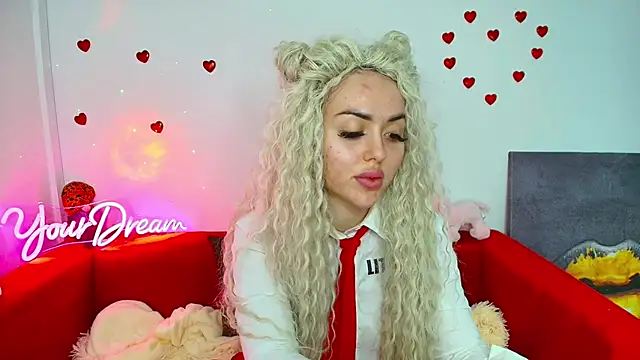 Snapshot of MissisCaty chatting on February 1, 2025, 10:44 pm MissisCaty online show from February 1, 2025, 10:44 pm