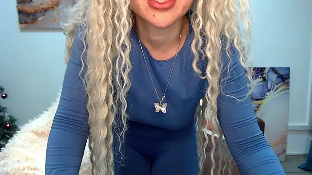 Snapshot of MissisCaty chatting on February 3, 2025, 10:32 pm MissisCaty online show from February 3, 2025, 10:32 pm