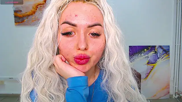 Snapshot of MissisCaty chatting on March 12, 2025, 12:26 pm MissisCaty online show from March 12, 2025, 12:26 pm