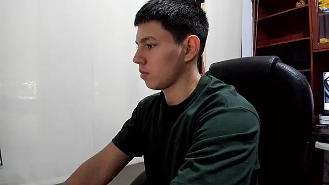 JamesCr  online show from March 1, 2025, 7:48 pm