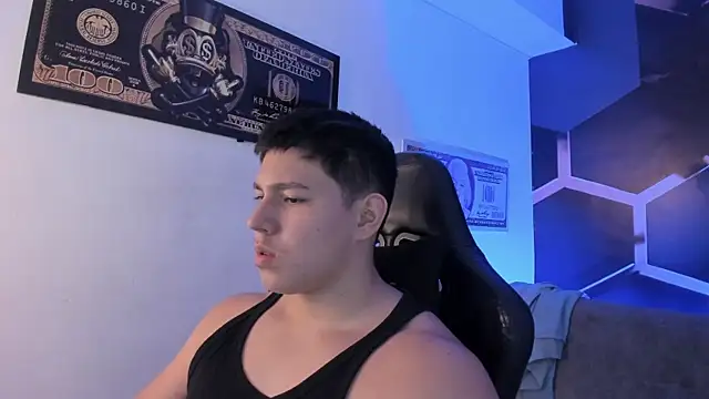 JamesCr  online show from September 25, 2025, 2:59 am