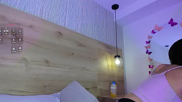 bella lovers  online show from February 27, 2025, 12:13 pm