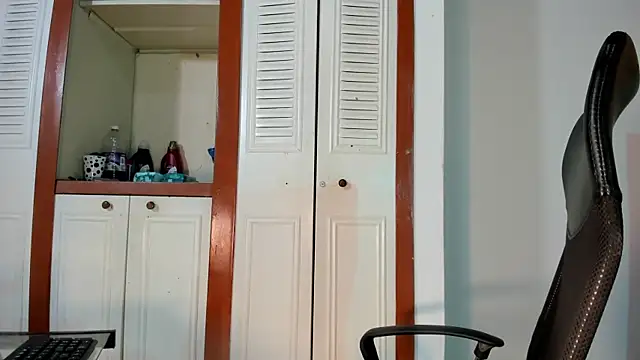 Violetta 0 online show from October 23, 2025, 1:21 pm