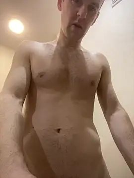 LynnAhNight online show from February 2, 2026, 3:16 am