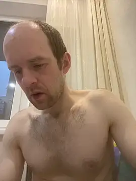 LynnAhNight online show from April 3, 2026, 3:15 am