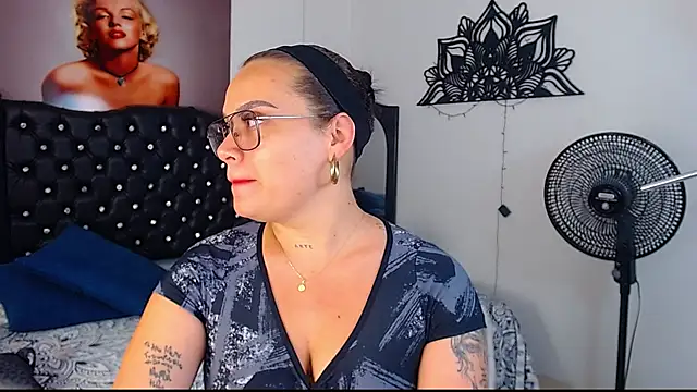 Taliana36 online show from October 29, 2025, 12:07 pm