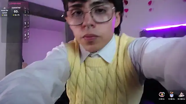 PepperTwink online show from September 18, 2025, 4:53 pm