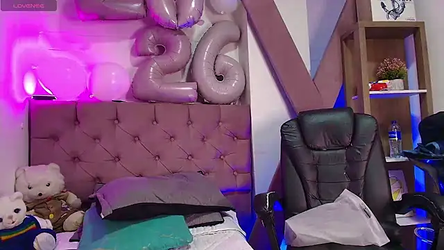 PepperTwink online show from January 11, 2026, 1:49 pm