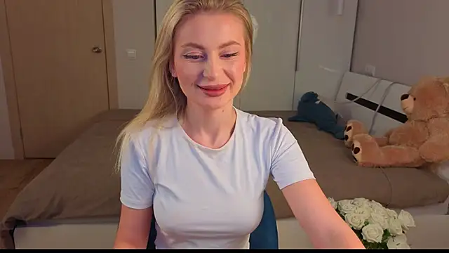 AnitaLamb online show from November 11, 2025, 5:07 am