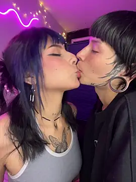 mavimist   online show from December 18, 2025, 2:06 am