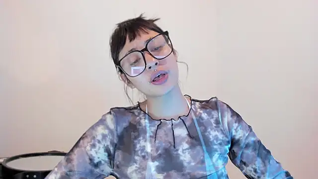 Snapshot of ggor4w33 chatting on October 16, 2025, 2:01 am ggor4w33 online show from October 16, 2025, 2:01 am