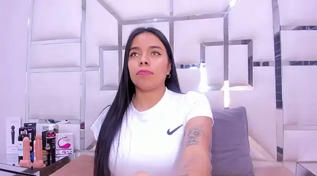 Snapshot of ZoeWan69 chatting on February 15, 2025, 1:49 pm ZoeWan69 online show from February 15, 2025, 1:49 pm