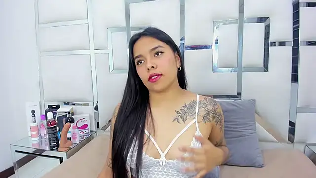 Snapshot of ZoeWan69 chatting on February 28, 2025, 6:52 pm ZoeWan69 online show from February 28, 2025, 6:52 pm