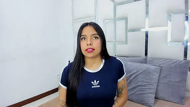 Snapshot of ZoeWan69 chatting on March 7, 2025, 10:45 am ZoeWan69 online show from March 7, 2025, 10:45 am