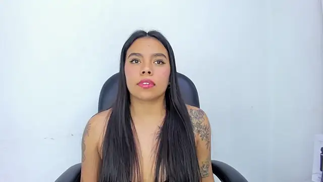 Snapshot of ZoeWan69 chatting on March 13, 2025, 7:17 pm ZoeWan69 online show from March 13, 2025, 7:17 pm