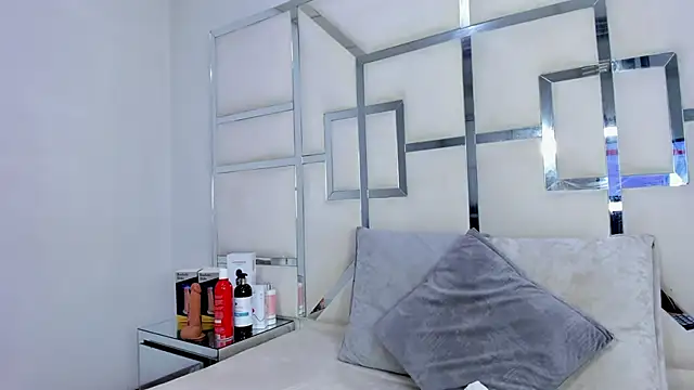 Snapshot of ZoeWan69 chatting on October 20, 2025, 2:56 am ZoeWan69 online show from October 20, 2025, 2:56 am