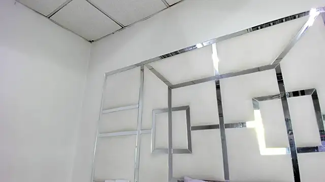 Snapshot of ZoeWan69 chatting on April 29, 2026, 1:37 pm ZoeWan69 online show from April 29, 2026, 1:37 pm
