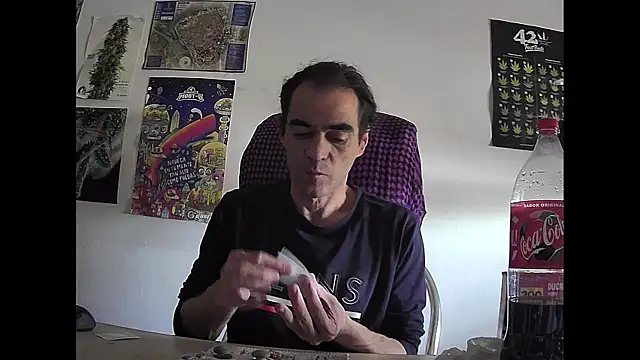 ReyDeBotones online show from April 10, 2026, 4:23 pm