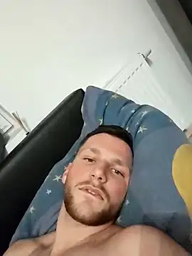 Cosmin224451 online show from November 30, 2025, 5:39 pm