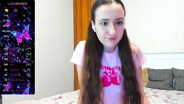Cute  Nana online show from June 14, 2026, 4:14 am