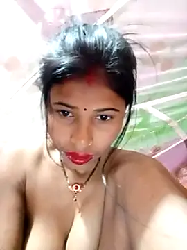 Miss triha online show from March 18, 2025, 8:04 pm