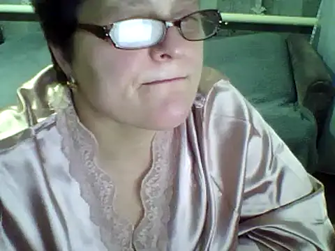 Snapshot of ElzaJewel chatting on February 6, 2025, 10:32 pm ElzaJewel online show from February 6, 2025, 10:32 pm
