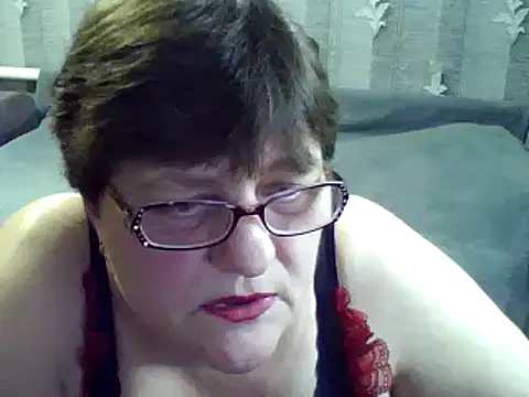 Snapshot of ElzaJewel chatting on February 8, 2025, 6:22 pm ElzaJewel online show from February 8, 2025, 6:22 pm